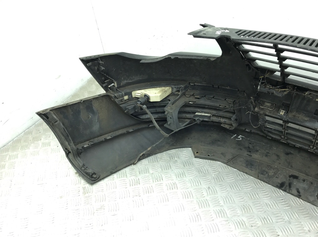 Бампер передний бу для Volkswagen Passat B6 2.0 TDi,  2007 г.