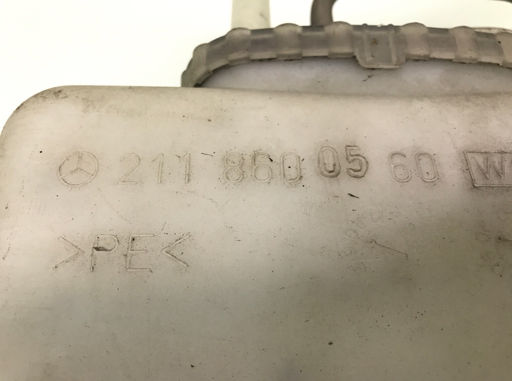 Бачок омывателя бу для Mercedes E W211 3.2 CDi,  2003 г.