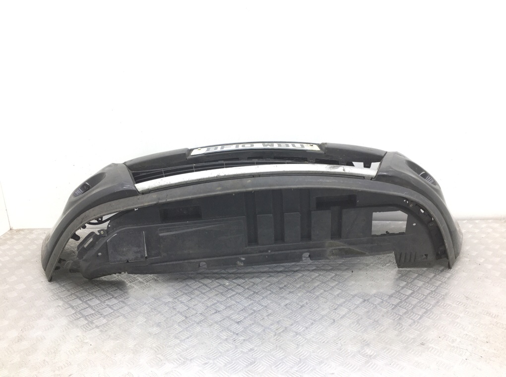 Бампер передний бу для Renault Clio 3 1.2 i, 2010 г. Бампер передний бу для Renault Clio 3 1.2 i, 2010 г.