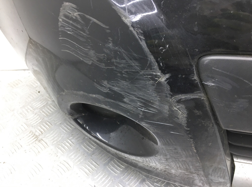 Бампер передний бу для Renault Clio 3 1.2 i, 2010 г. Бампер передний бу для Renault Clio 3 1.2 i, 2010 г.