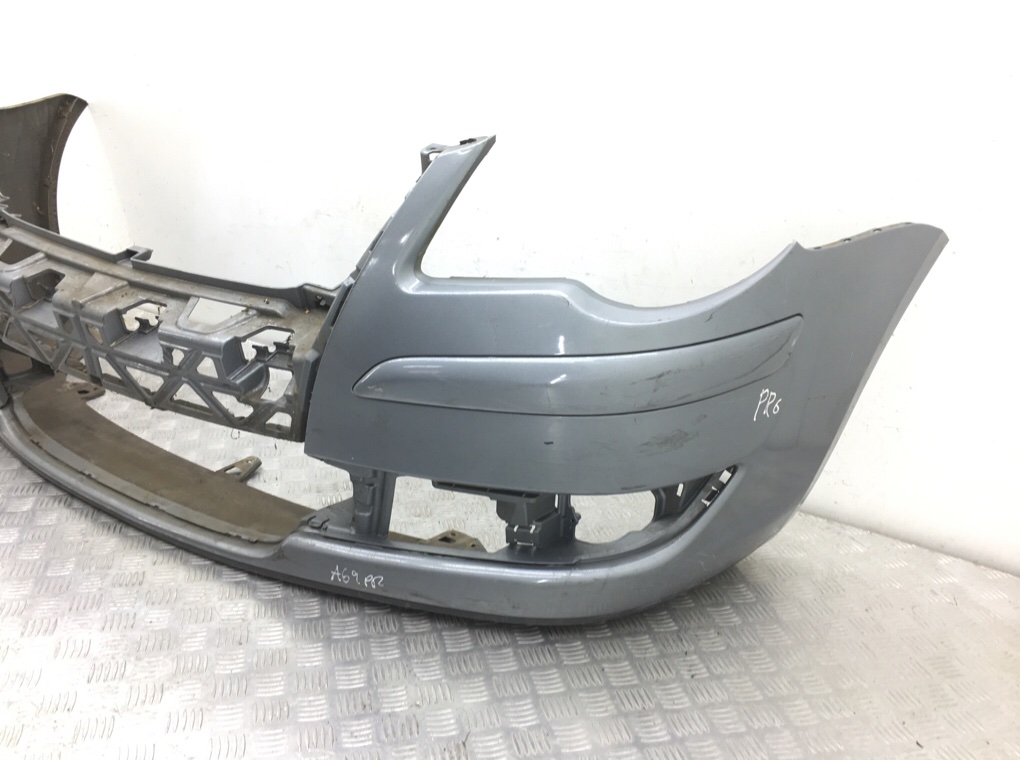 Бампер передний бу для Volkswagen Touran  2.0 TDi,  2007 г.