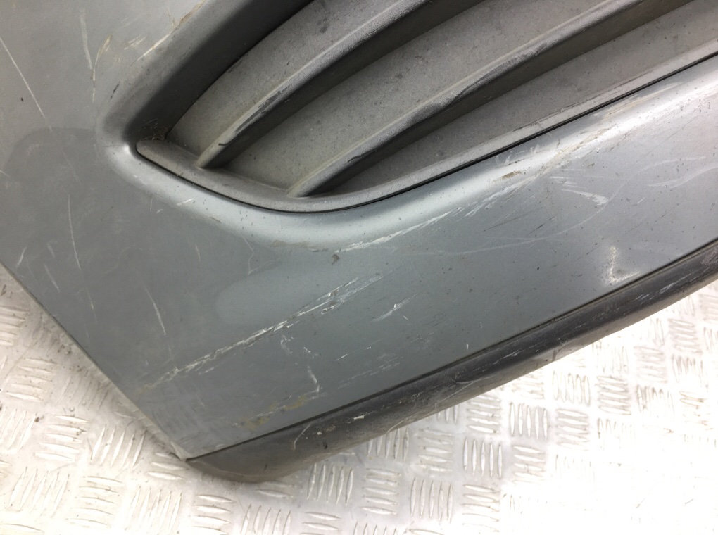 Бампер передний бу для Volkswagen Touran  2.0 TDi,  2007 г.