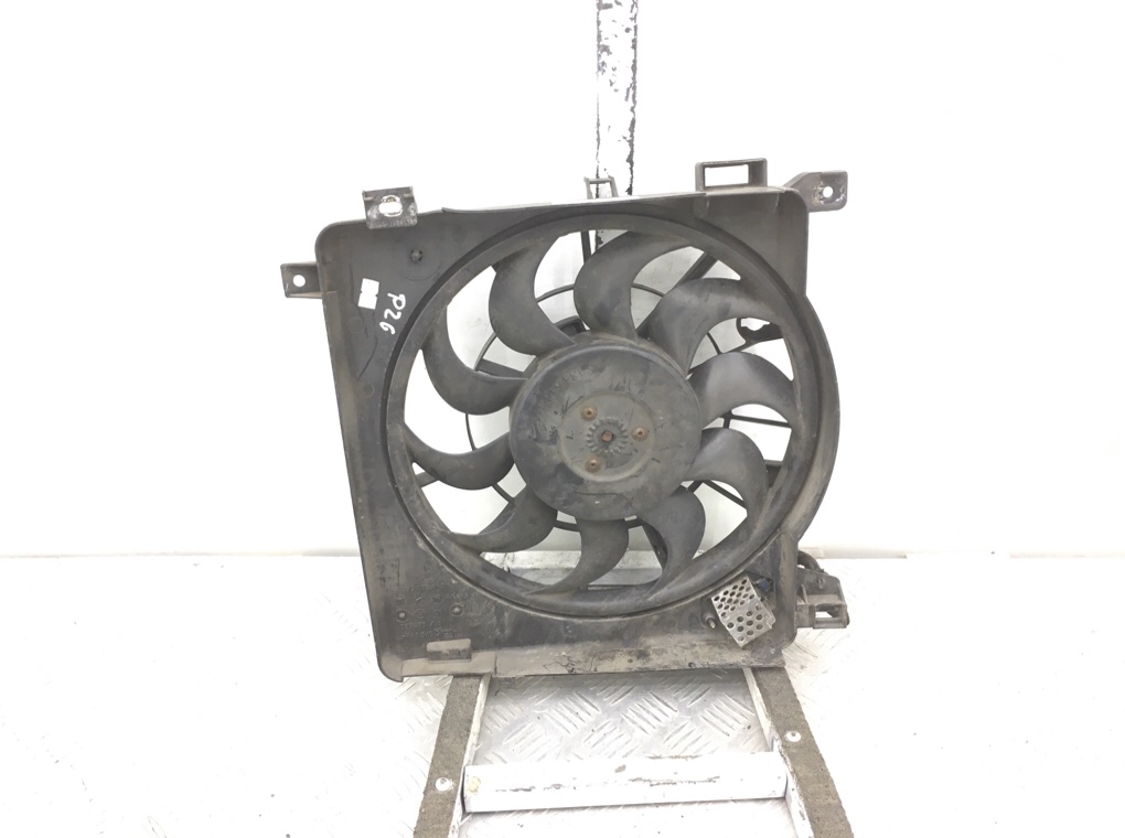 Вентилятор радиатора бу для Opel Astra H 1.7 CDTi, 2005 г. Вентилятор радиатора бу для Opel Astra H 1.7 CDTi, 2005 г.