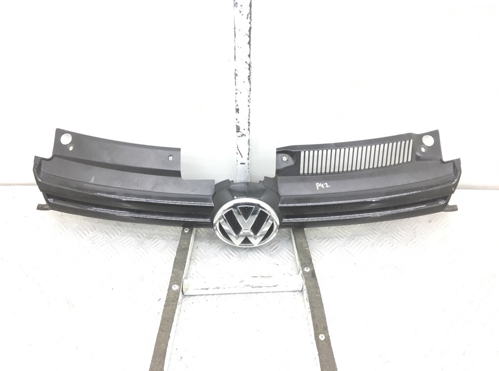 Решетка радиатора бу для Volkswagen Golf 6 1.4 TFSI,  2009 г.