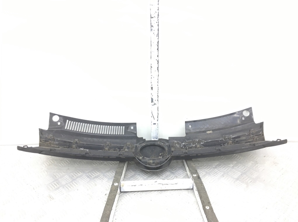 Решетка радиатора бу для Volkswagen Golf 6 1.4 TFSI,  2009 г.