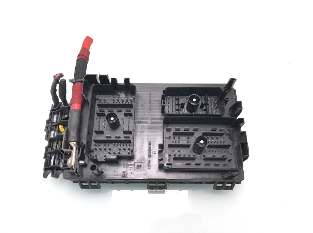 Блок предохранителей бу для Opel Astra J 1.7 CDTi,  2012 г.