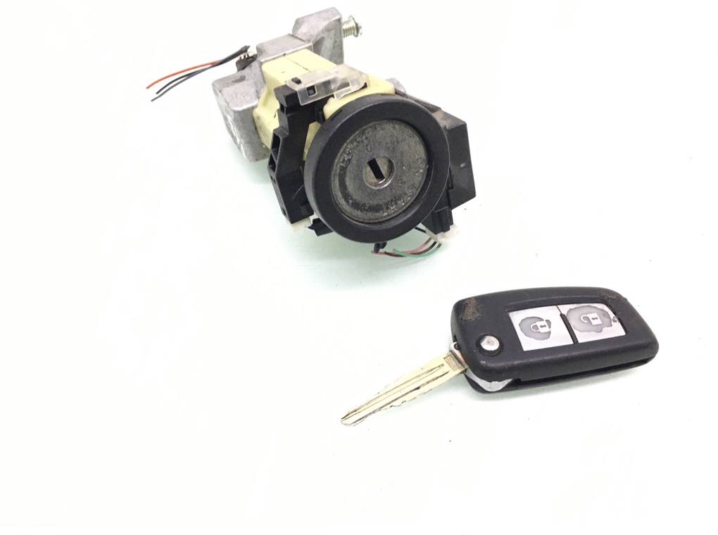 Замок зажигания бу для Nissan Qashqai 2 1.2 Ti,  2014 г.