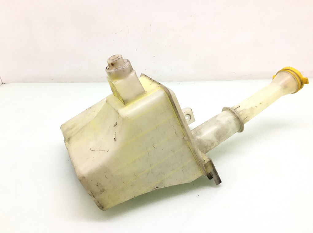 Бачок омывателя бу для Mazda Tribute  3.0 i,  2000 г.