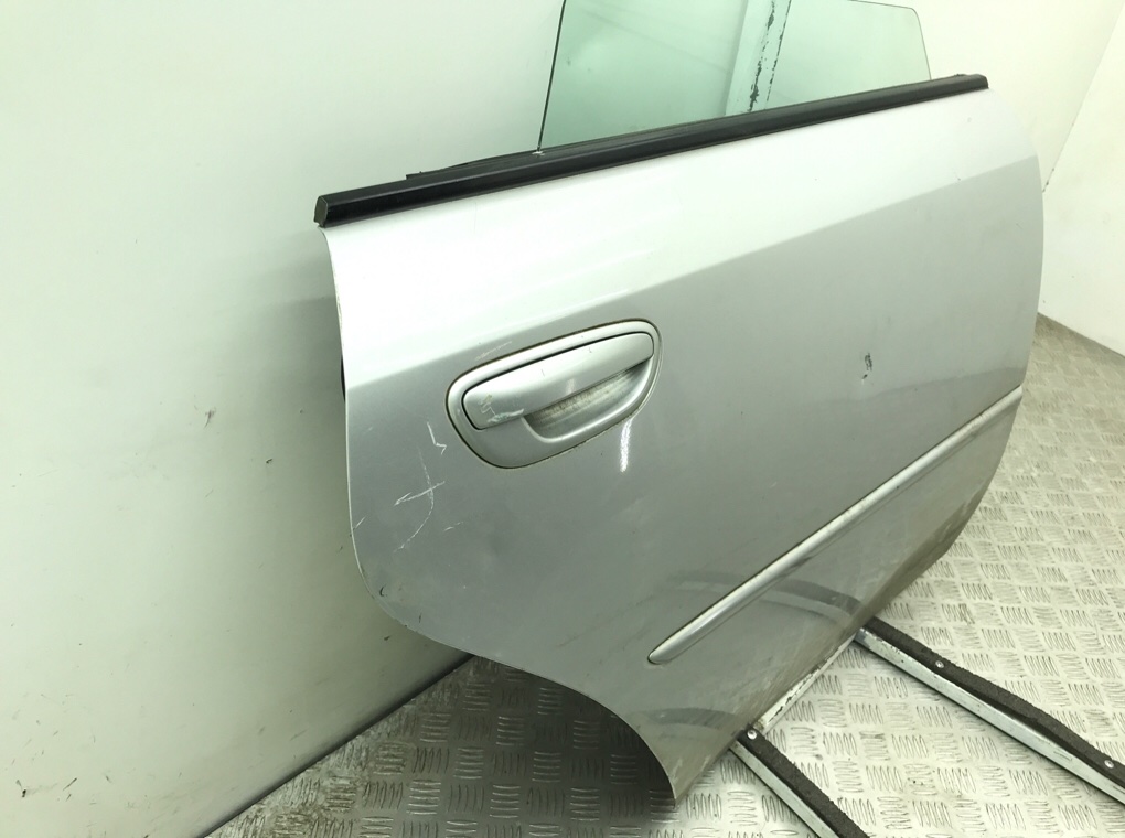 Дверь задняя правая бу для Subaru Legacy 4 2.5 i,  2005 г.
