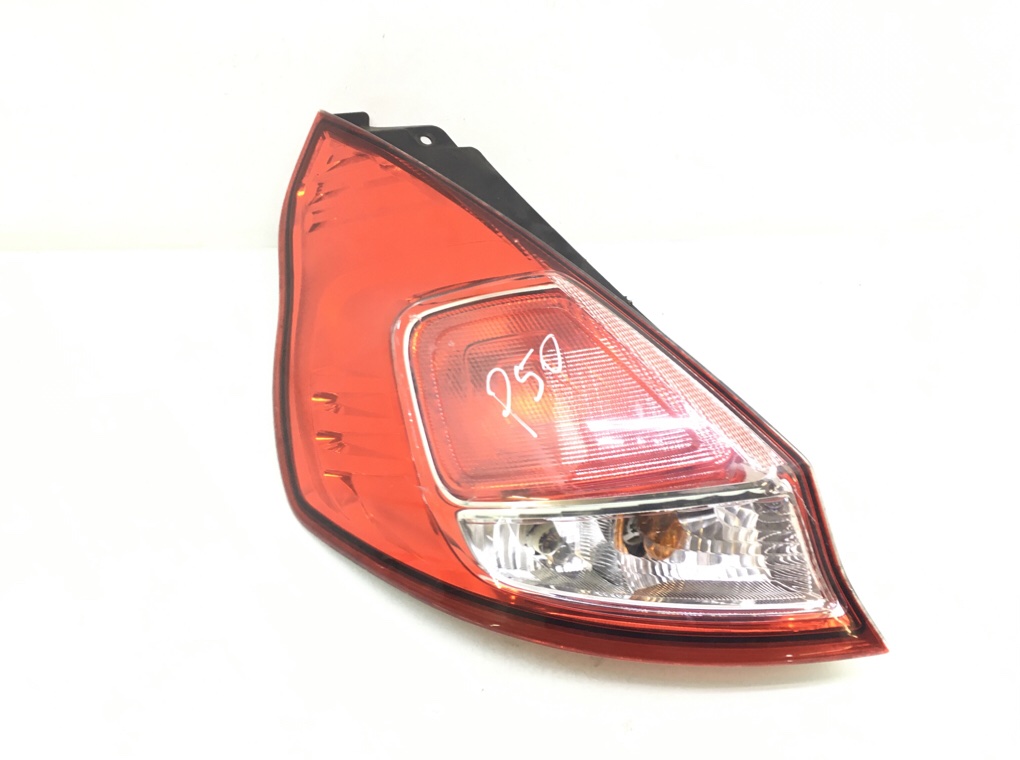 Фонарь задний левый бу для Ford Fiesta 6 1.5 TDCi, 2014 г.