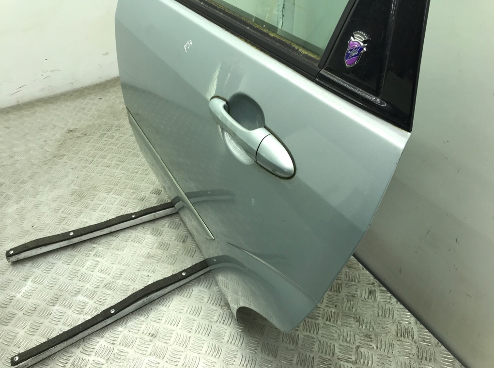 Дверь задняя левая бу для Ford Focus 1 1.8 TDCi,  2003 г.