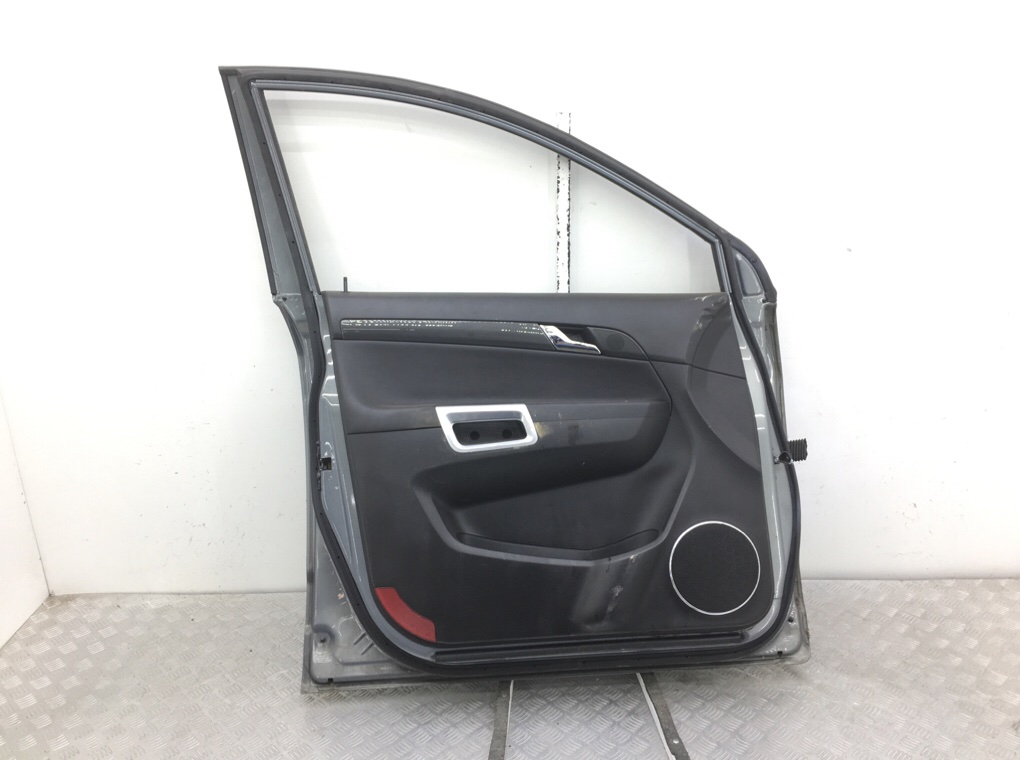 Дверь передняя левая бу для Opel Antara  2.2 CDTi,  2012 г.