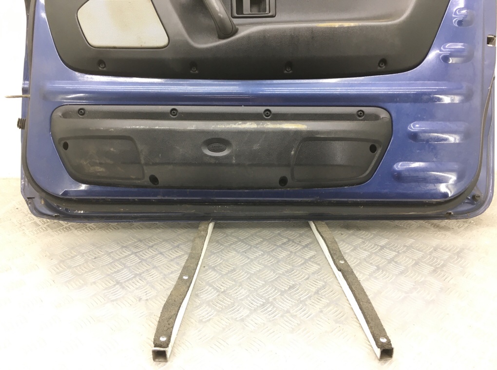 Дверь передняя правая бу для Land Rover Freelander 1 1.8 i,  2005 г.