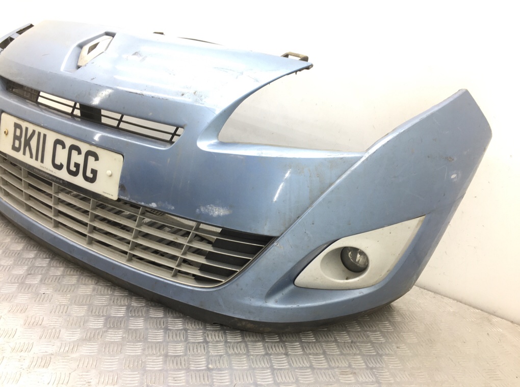 Бампер передний бу для Renault Grand Scenic 3 1.5 DCi,  2011 г.