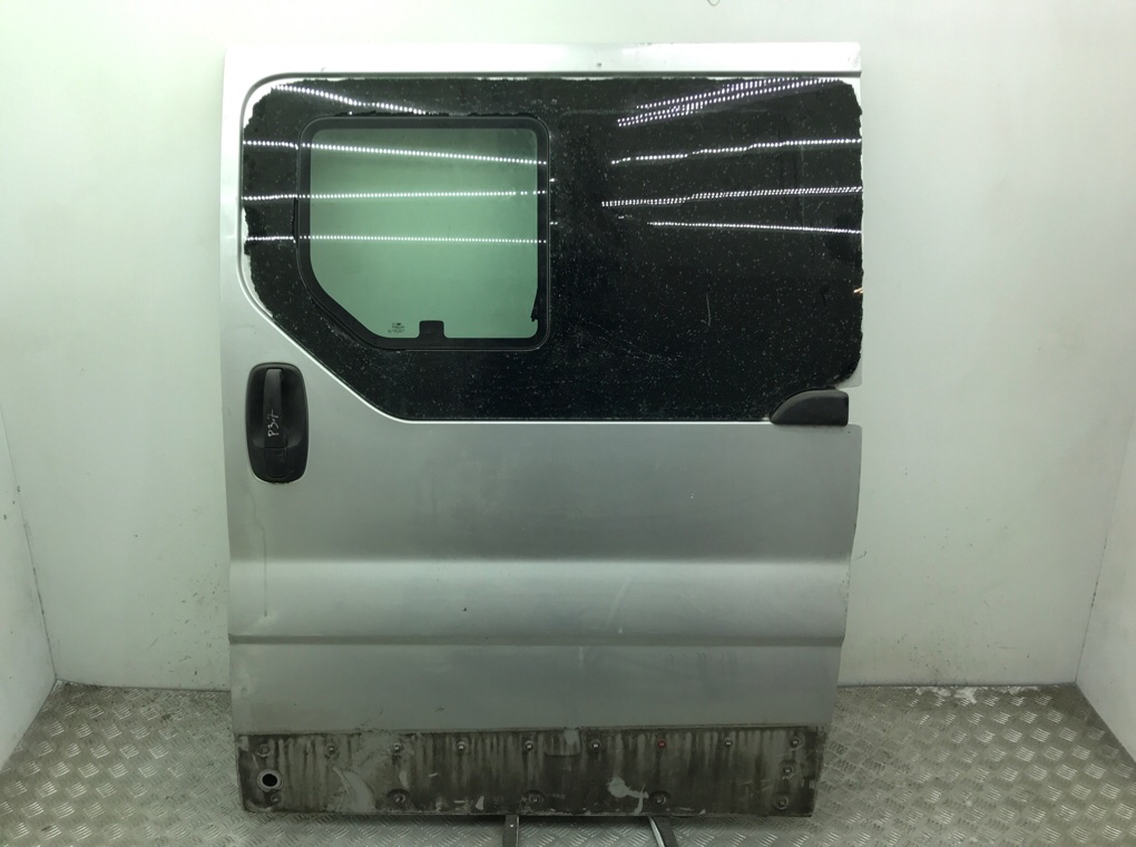 Дверь сдвижная левая бу для Renault Trafic 1.9 DCi, 2006 г.