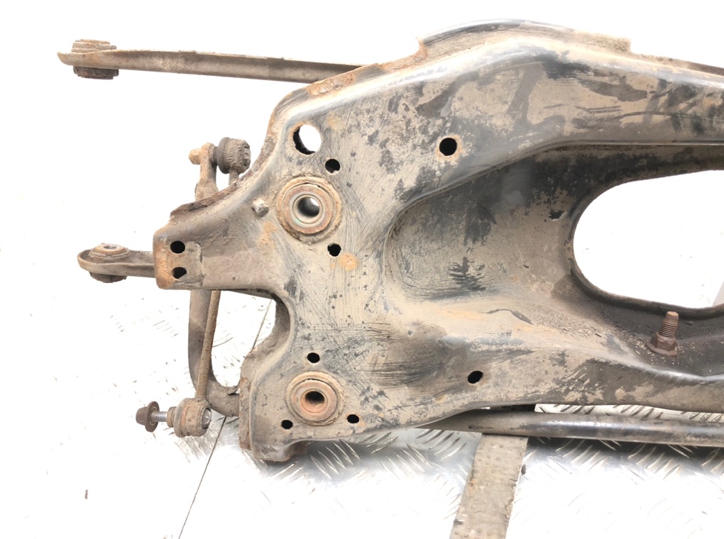 Балка подвески задняя бу для Ford Mondeo 3 2.0 i,  2005 г.