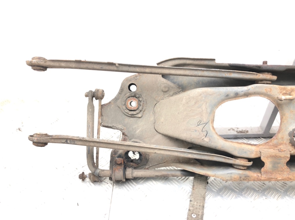 Балка подвески задняя бу для Ford Mondeo 3 2.0 i,  2005 г.