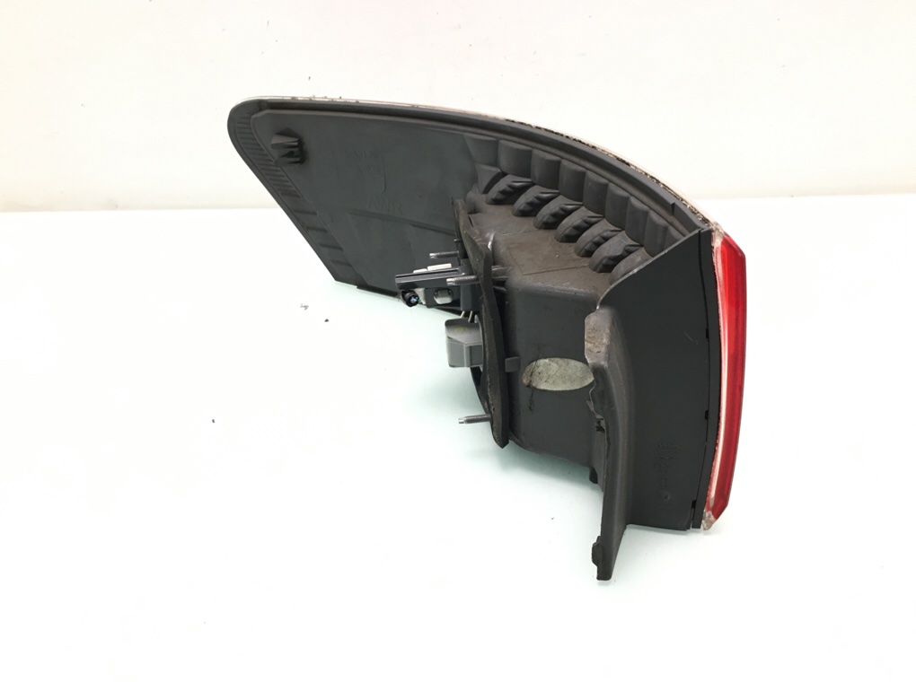 Фонарь задний правый бу для Toyota Avensis 3 2.0 D-4D, 2010 г. Фонарь задний правый бу для Toyota Avensis 3 2.0 D-4D, 2010 г.