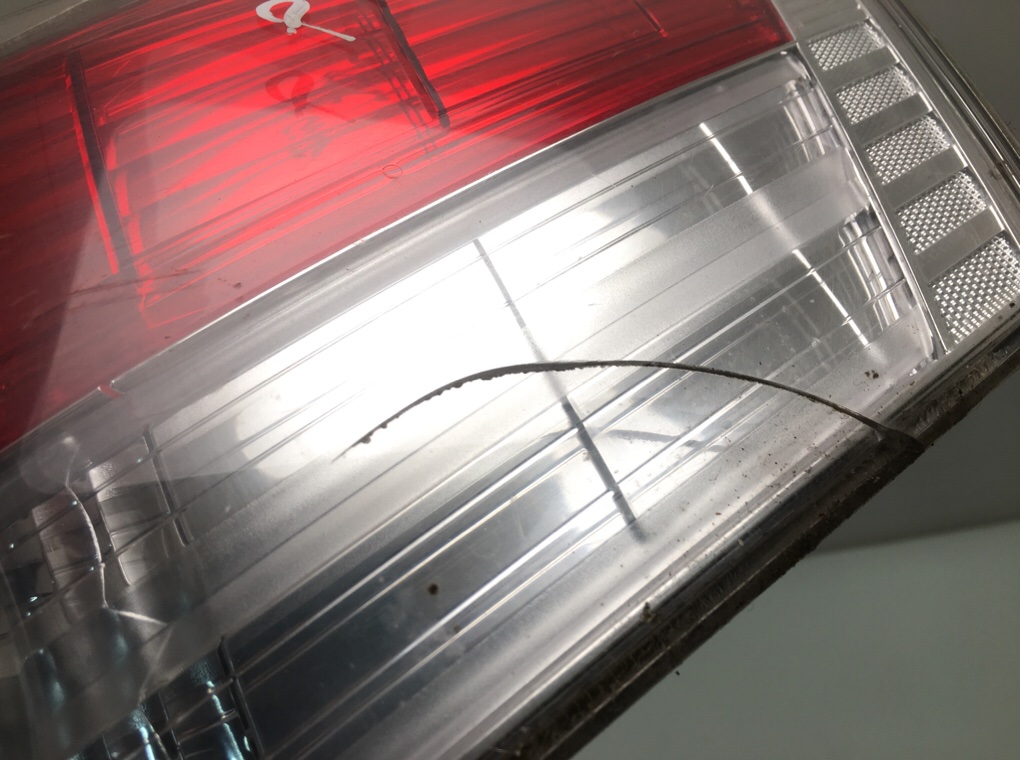 Фонарь задний правый бу для Toyota Avensis 3 2.0 D-4D, 2010 г. Фонарь задний правый бу для Toyota Avensis 3 2.0 D-4D, 2010 г.