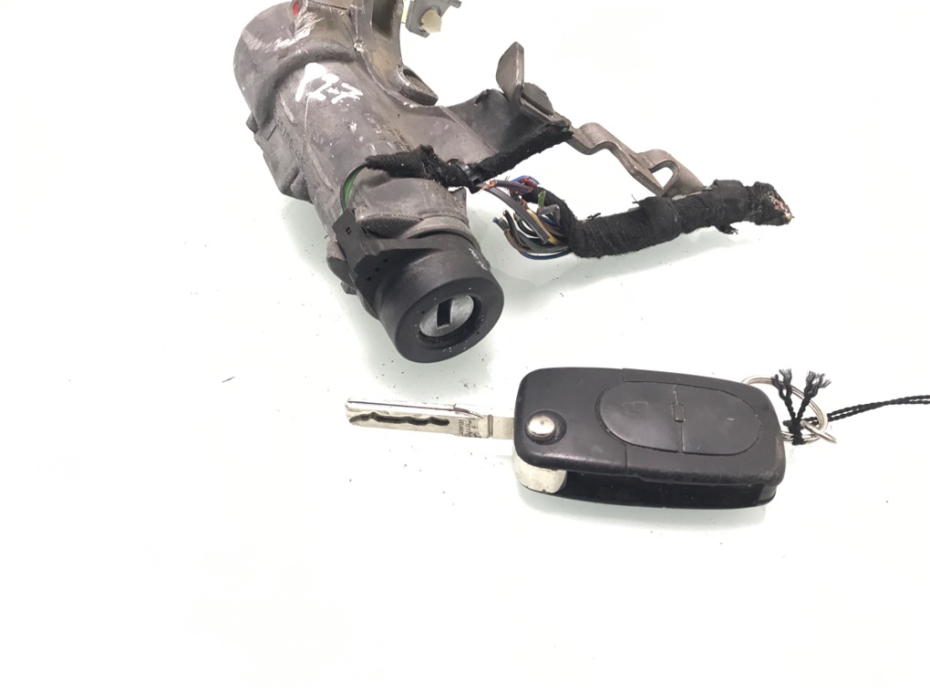 Замок зажигания бу для Volkswagen Passat B5 1.9 TDI,  2000 г.
