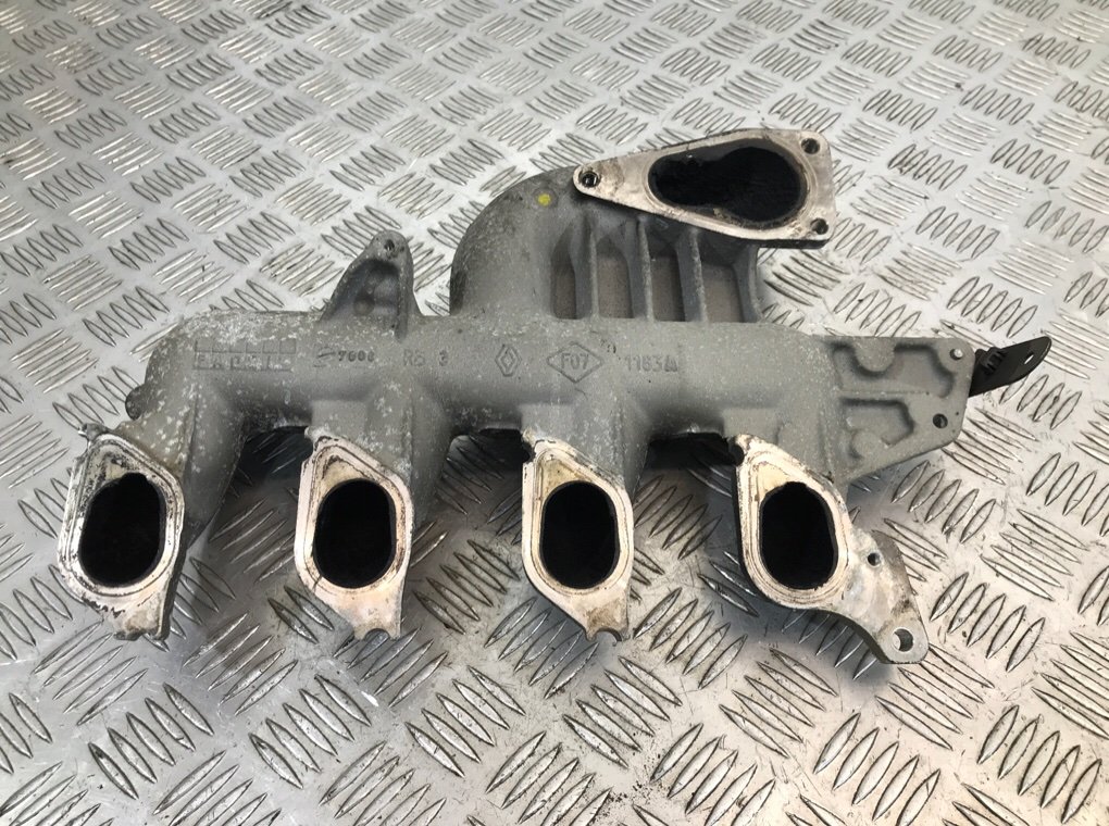 Коллектор впускной бу для Renault Grand Scenic 1.9 DCi, 2007 г. Коллектор впускной бу для Renault Grand Scenic 1.9 DCi, 2007 г.