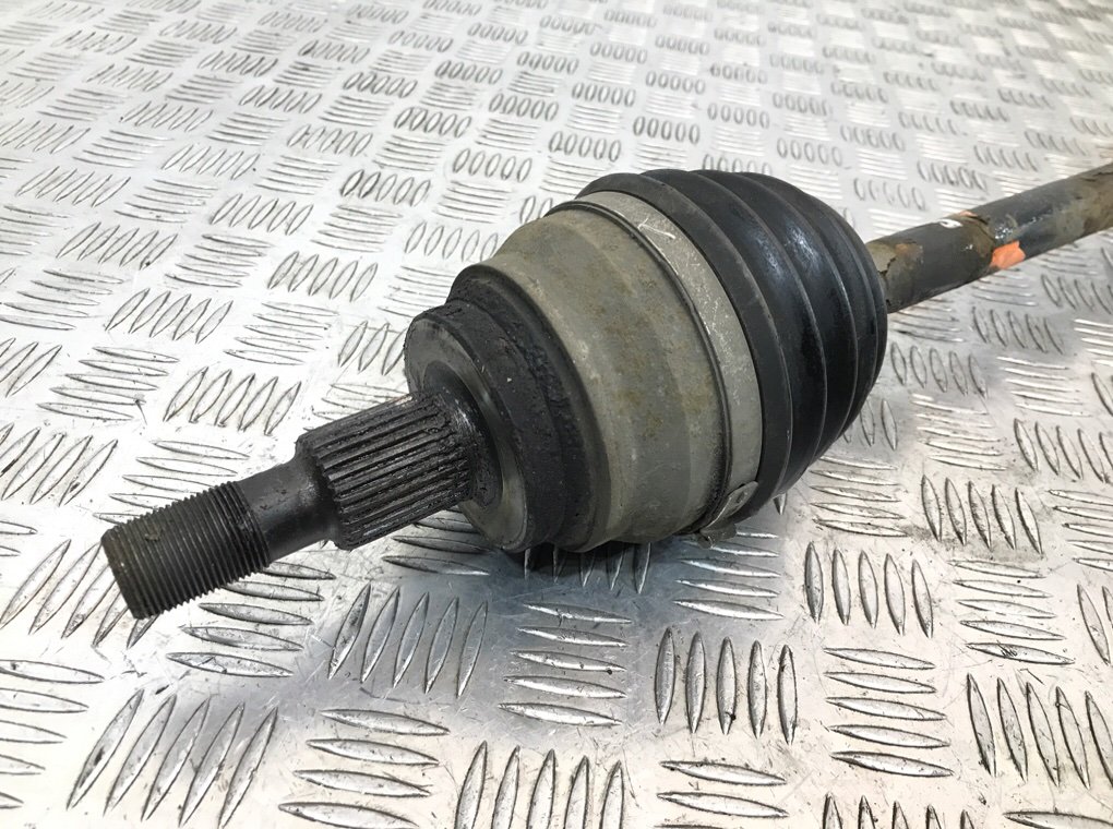 Полуось передняя правая (приводной вал, ШРУС) бу для Mercedes ML W164 3.0 CDi,  2005 г.