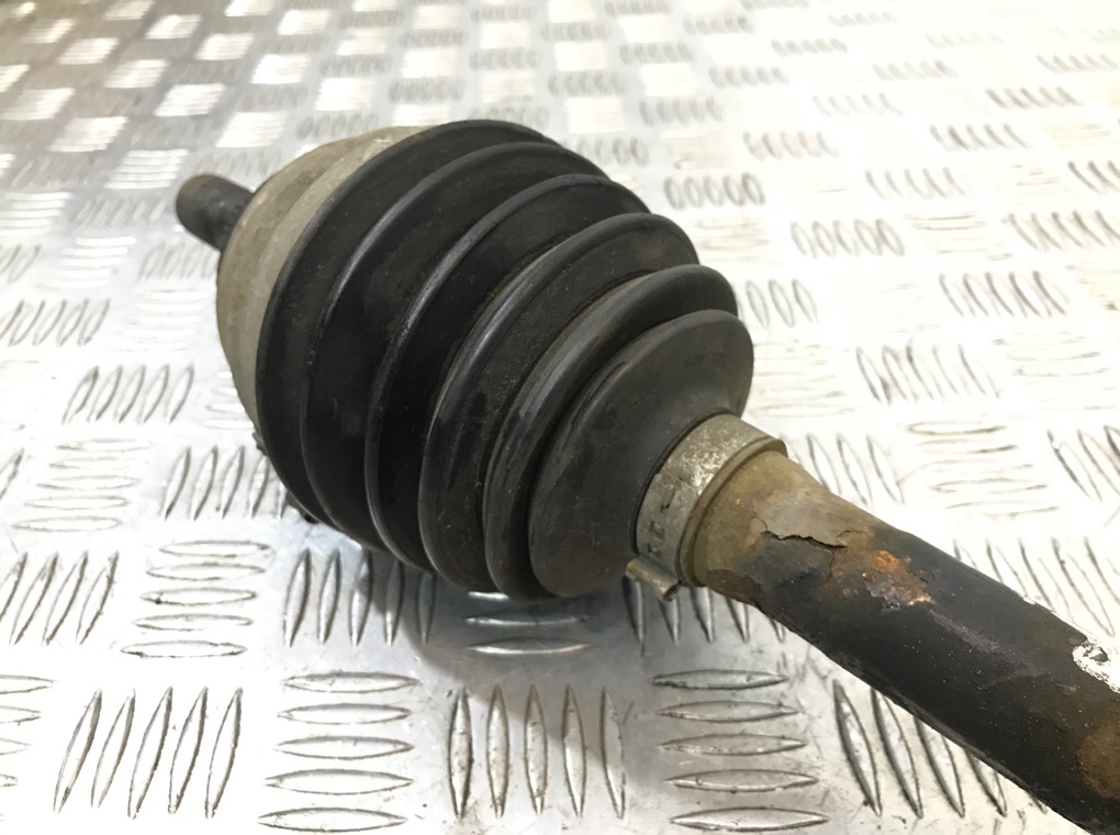 Полуось передняя правая (приводной вал, ШРУС) бу для Mercedes ML W164 3.0 CDi,  2005 г.