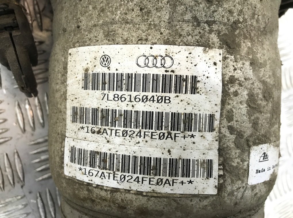 Пневмостойка передняя бу для Audi Q7  3.0 TDi,  2006 г.