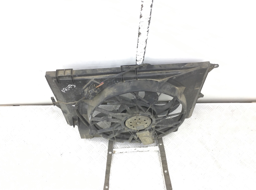 Вентилятор радиатора бу для BMW 1 E87/E81/E82/E88 2.0 TD, 2007 г. Вентилятор радиатора бу для BMW 1 E87/E81/E82/E88 2.0 TD, 2007 г.