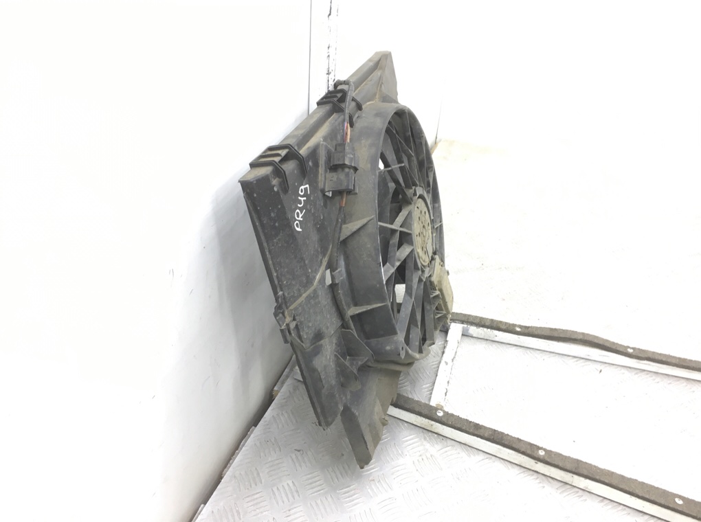 Вентилятор радиатора бу для BMW 1 E87/E81/E82/E88 2.0 TD, 2007 г. Вентилятор радиатора бу для BMW 1 E87/E81/E82/E88 2.0 TD, 2007 г.