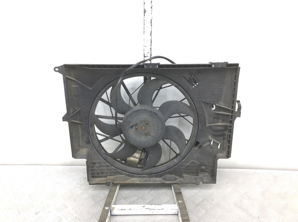 Вентилятор радиатора бу для BMW 1 E87/E81/E82/E88 2.0 TD, 2007 г. Вентилятор радиатора бу для BMW 1 E87/E81/E82/E88 2.0 TD, 2007 г.