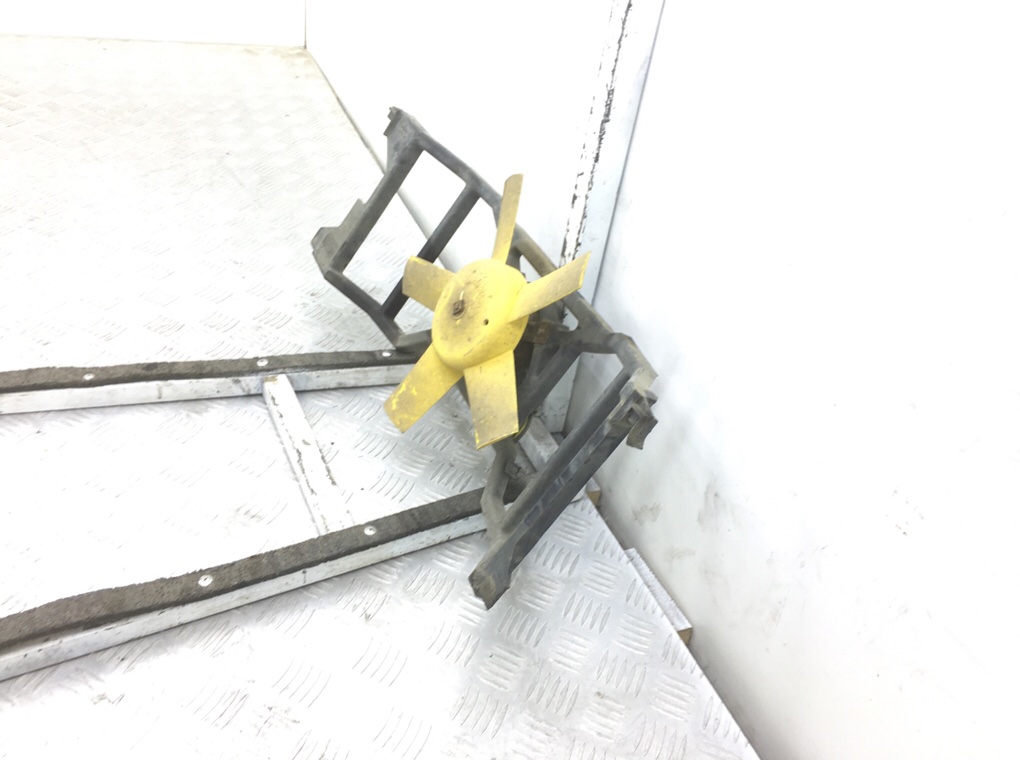 Вентилятор радиатора бу для Ford Fiesta 5 1.3 i,  2005 г.