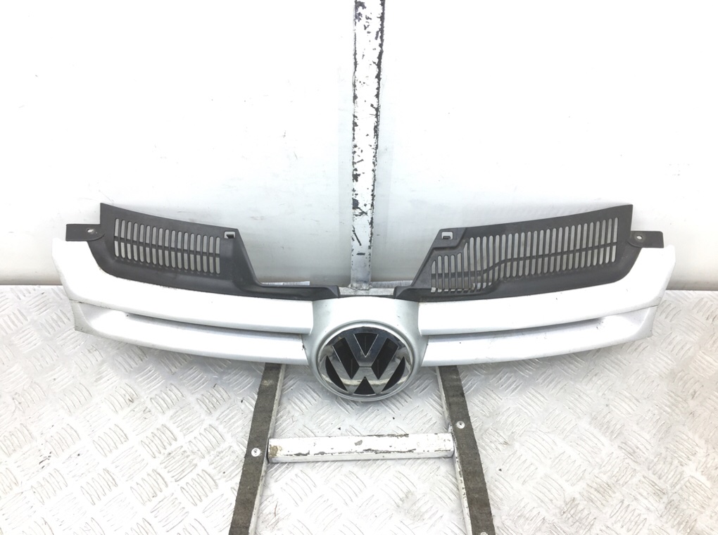 Решетка радиатора бу для Volkswagen Golf 5 1.4 i,  2008 г.