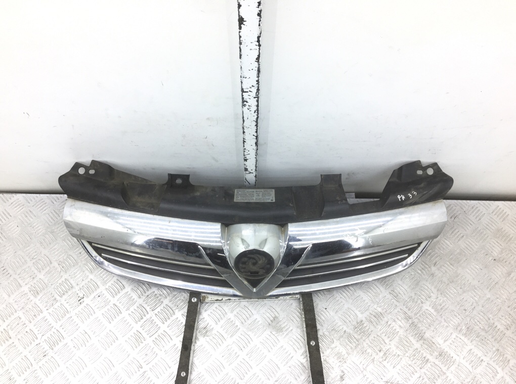Решетка радиатора бу для Opel Zafira B 1.9 CDTi, 2008 г. Решетка радиатора бу для Opel Zafira B 1.9 CDTi, 2008 г.
