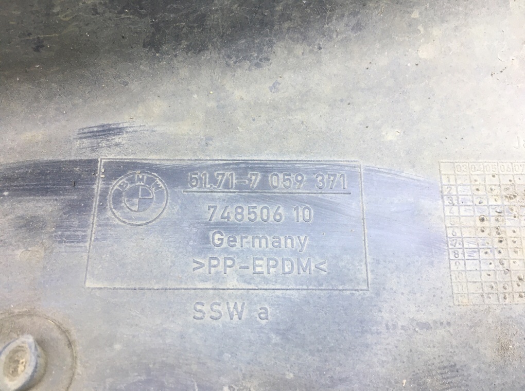 Защита арок передняя левая (подкрылок) бу для BMW 1 E87/E81/E82/E88 2.0 TD,  2007 г.