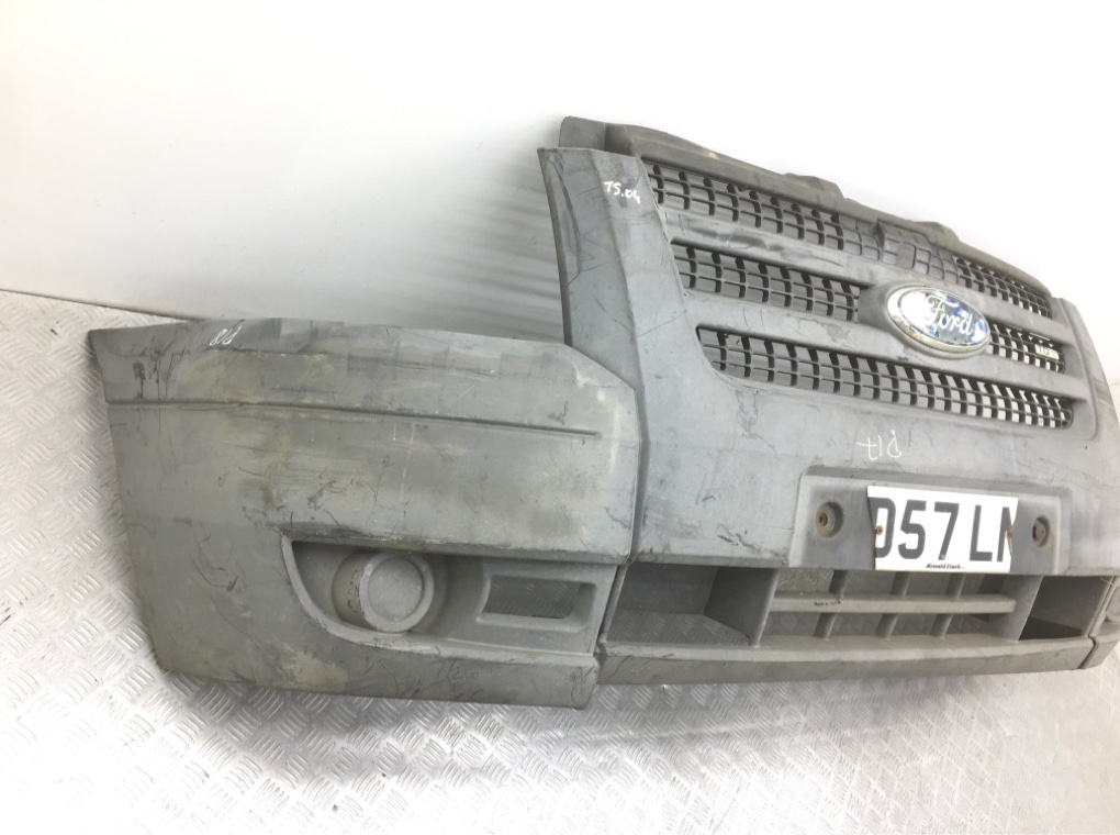 Бампер передний бу для Ford Transit  2.2 TDCi,  2007 г.