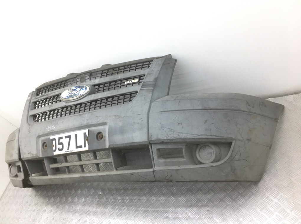 Бампер передний бу для Ford Transit  2.2 TDCi,  2007 г.