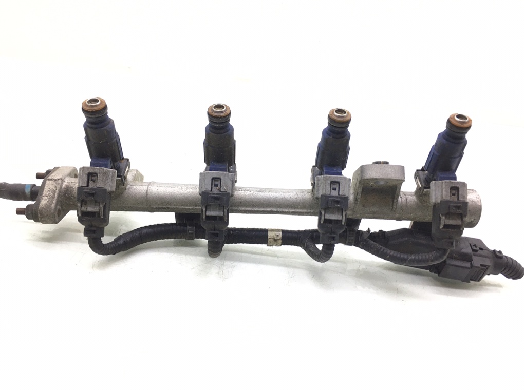 Топливная рампа бу для Kia Picanto 1.1 i, 2006 г. Топливная рампа бу для Kia Picanto 1.1 i, 2006 г.