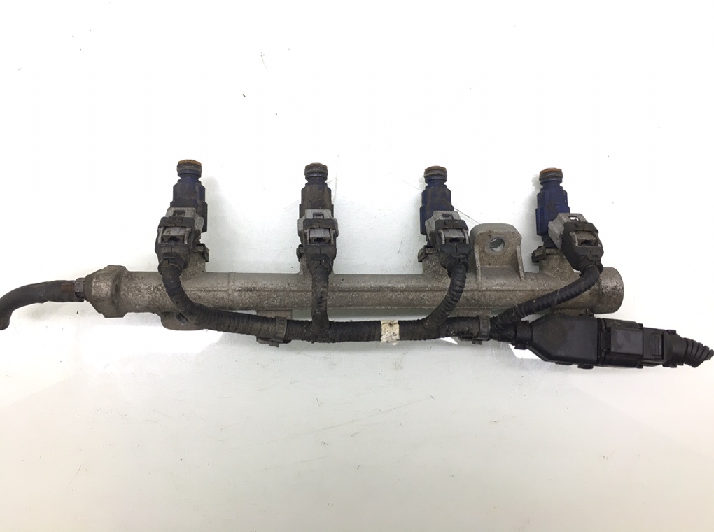 Топливная рампа бу для Kia Picanto 1.1 i, 2006 г. Топливная рампа бу для Kia Picanto 1.1 i, 2006 г.