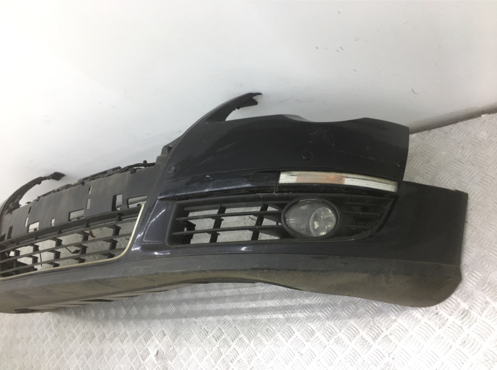 Бампер передний бу для Volkswagen Passat B6 2.0 TDi,  2007 г.