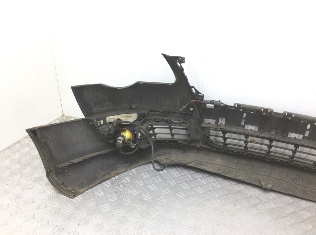 Бампер передний бу для Volkswagen Passat B6 2.0 TDi,  2007 г.
