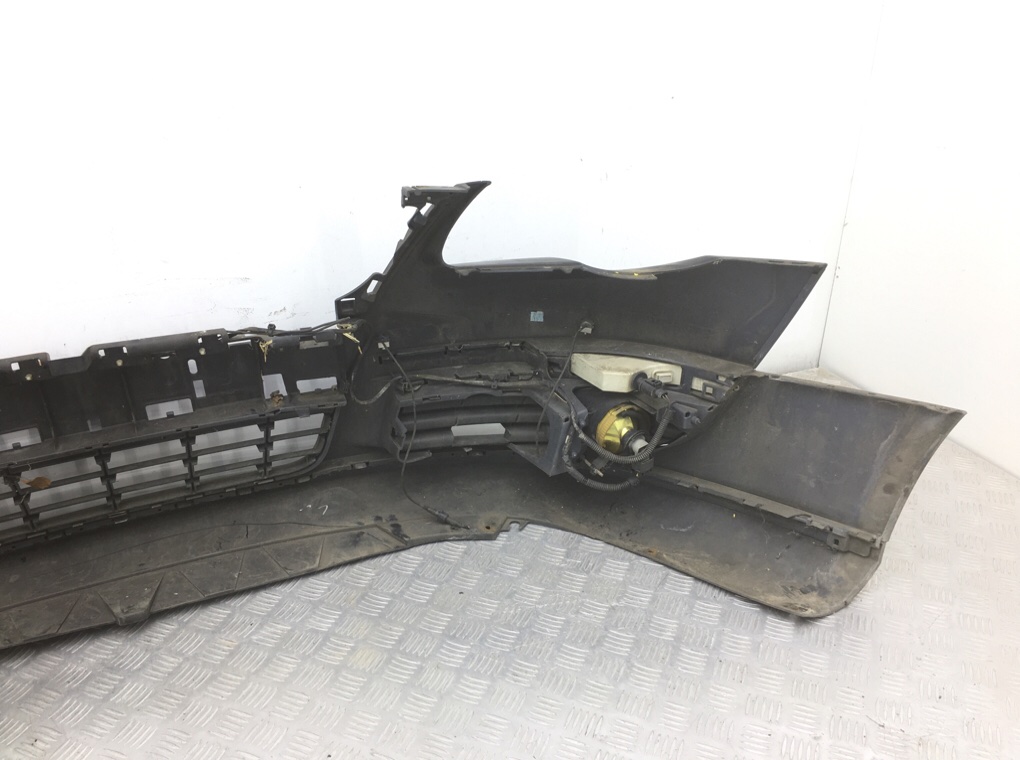 Бампер передний бу для Volkswagen Passat B6 2.0 TDi,  2007 г.