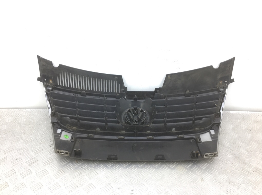 Решетка радиатора бу для Volkswagen Passat B6 2.0 TDi,  2007 г.