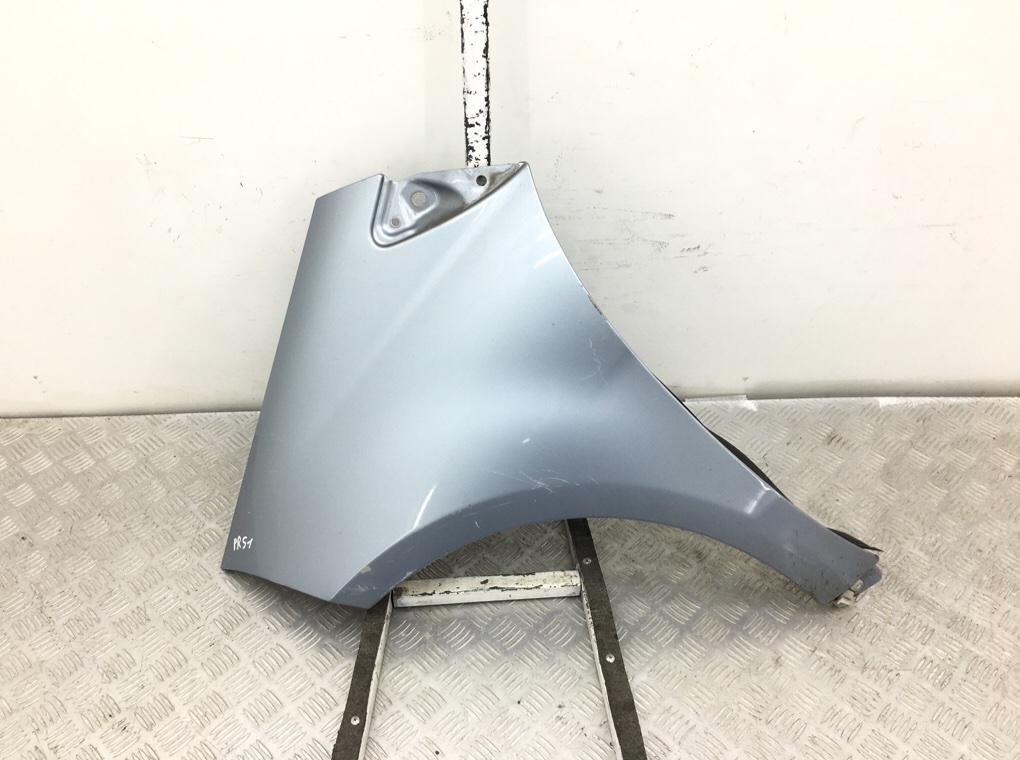 Крыло переднее левое бу для Mercedes A W169 A1698810101, 2009