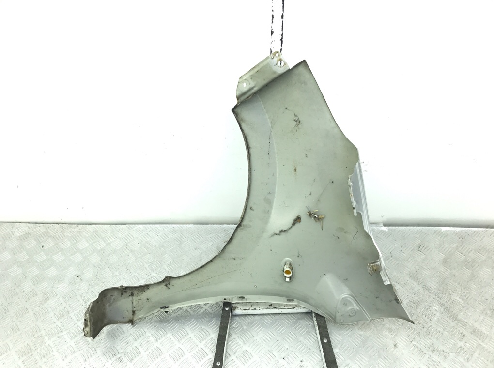 Крыло переднее правое бу для Suzuki Alto 1.0 i, 2014 г. Крыло переднее правое бу для Suzuki Alto 1.0 i, 2014 г.