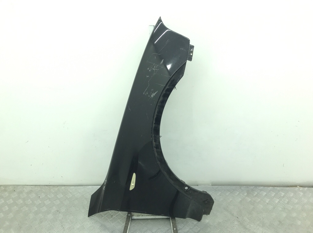 Крыло переднее правое бу для BMW X3 E83 2.0 TD, 2009 г.