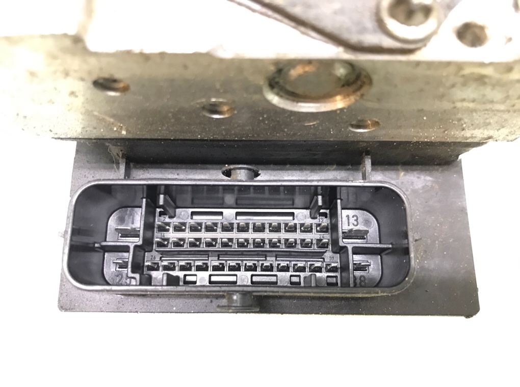 Блок ABS бу для Audi A6 C6 2.0 TDi,  2007 г.