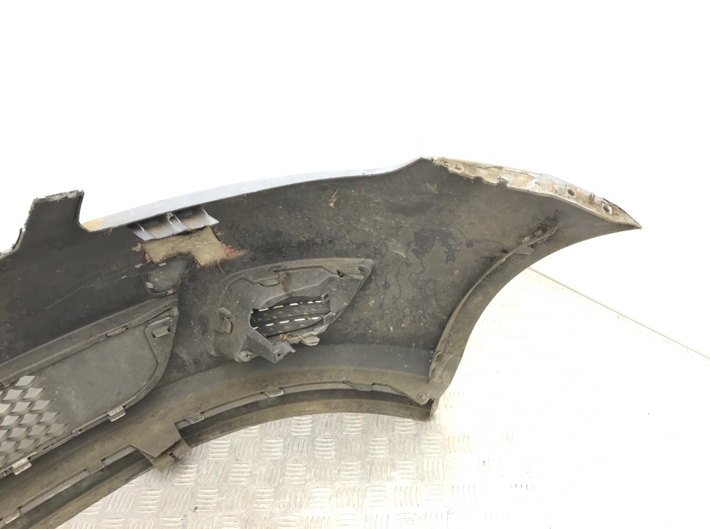 Бампер передний бу для Ford Fiesta 5 1.3 i,  2006 г.