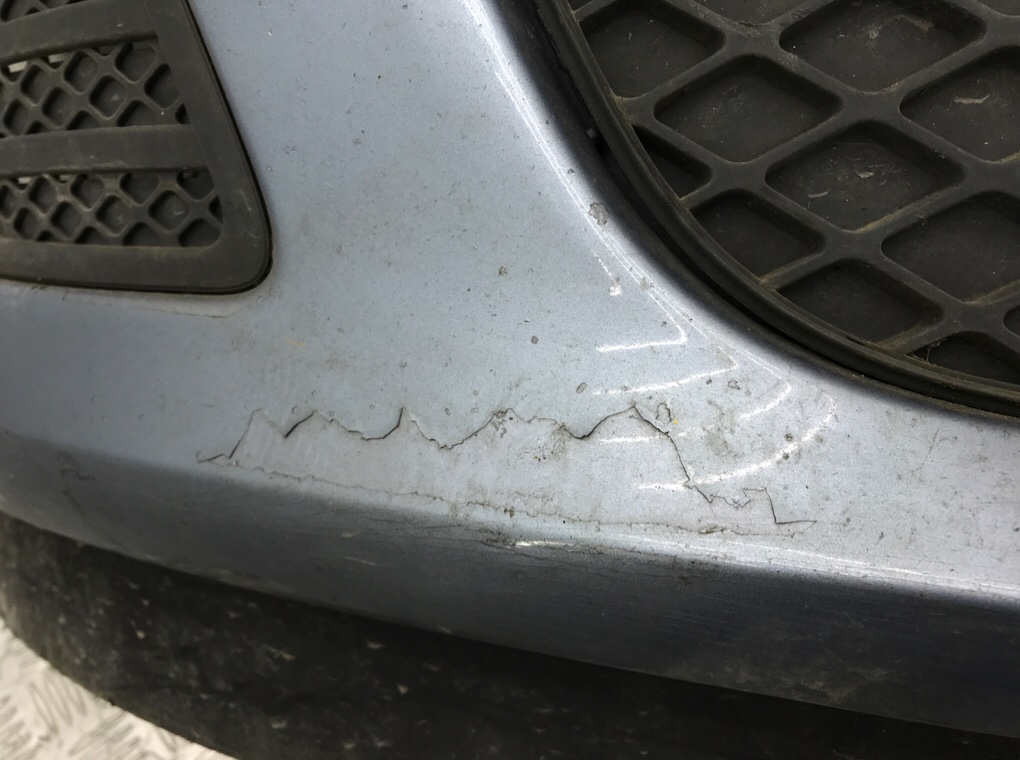 Бампер передний бу для Ford Fiesta 5 1.3 i,  2006 г.