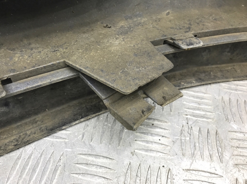 Бампер передний бу для Ford Fiesta 5 1.3 i,  2006 г.